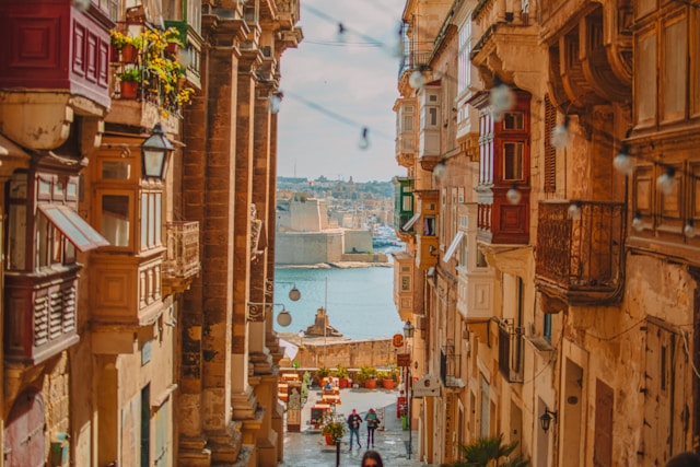 michail tsapas KQyXCoy 8p0 unsplash 1
